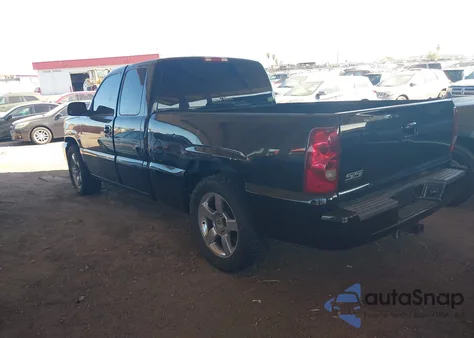 2003 Chevrolet Silverado 1500 Ss z USA, uszkodzony, nr VIN 2GCEK19N531373063